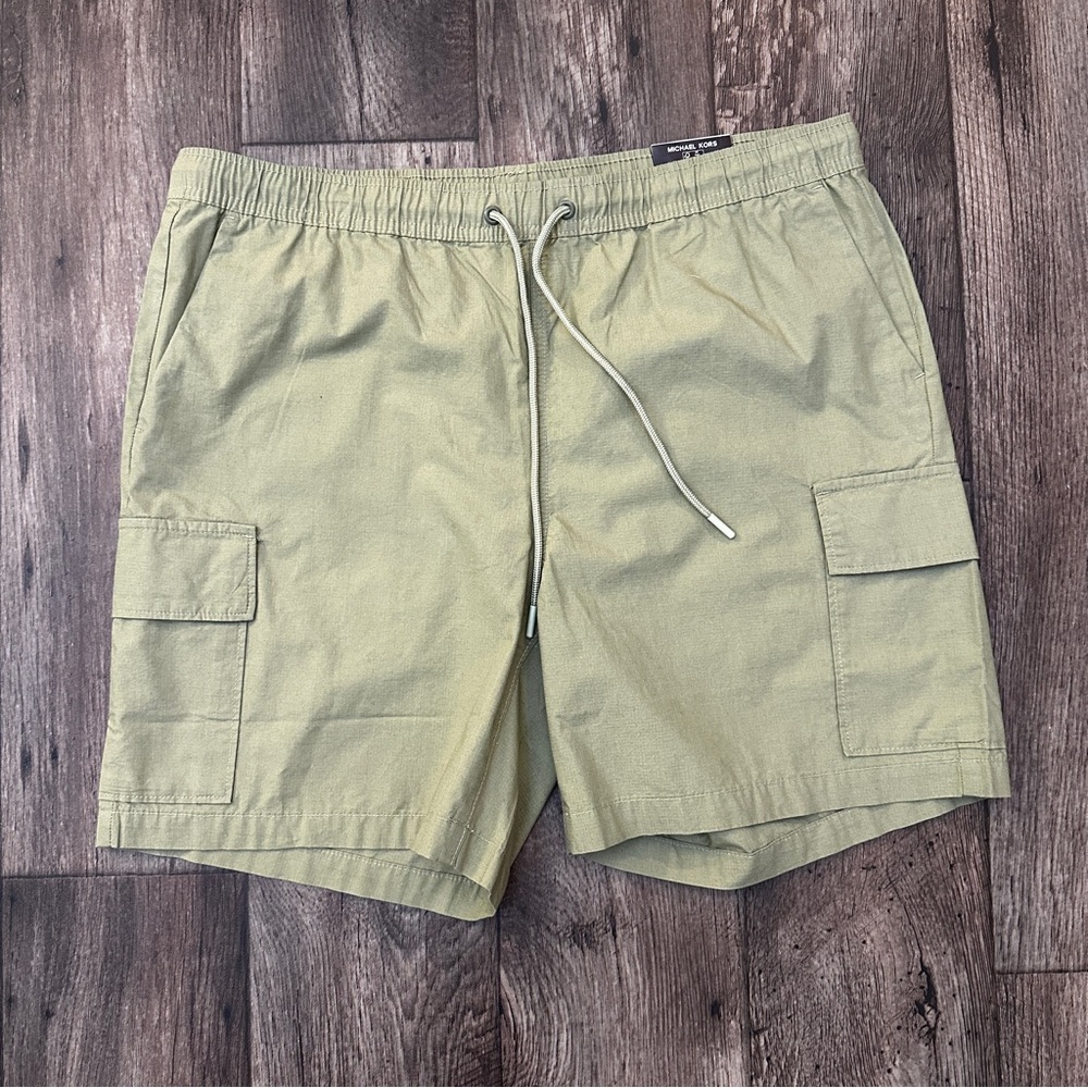 Michael Kors 100% Cotton Cargo shorts Elastic waist Mens Size XL Sage Green